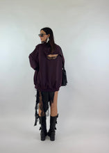 Carica l&#39;immagine nel visualizzatore di Gallery, FELPA HOLE PURPLE
