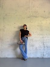 Carica l&#39;immagine nel visualizzatore di Gallery, T-SHIRT SHOULDER OVER
