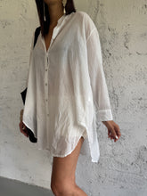 Carica l&#39;immagine nel visualizzatore di Gallery, SHIRT LIGHT OVER
