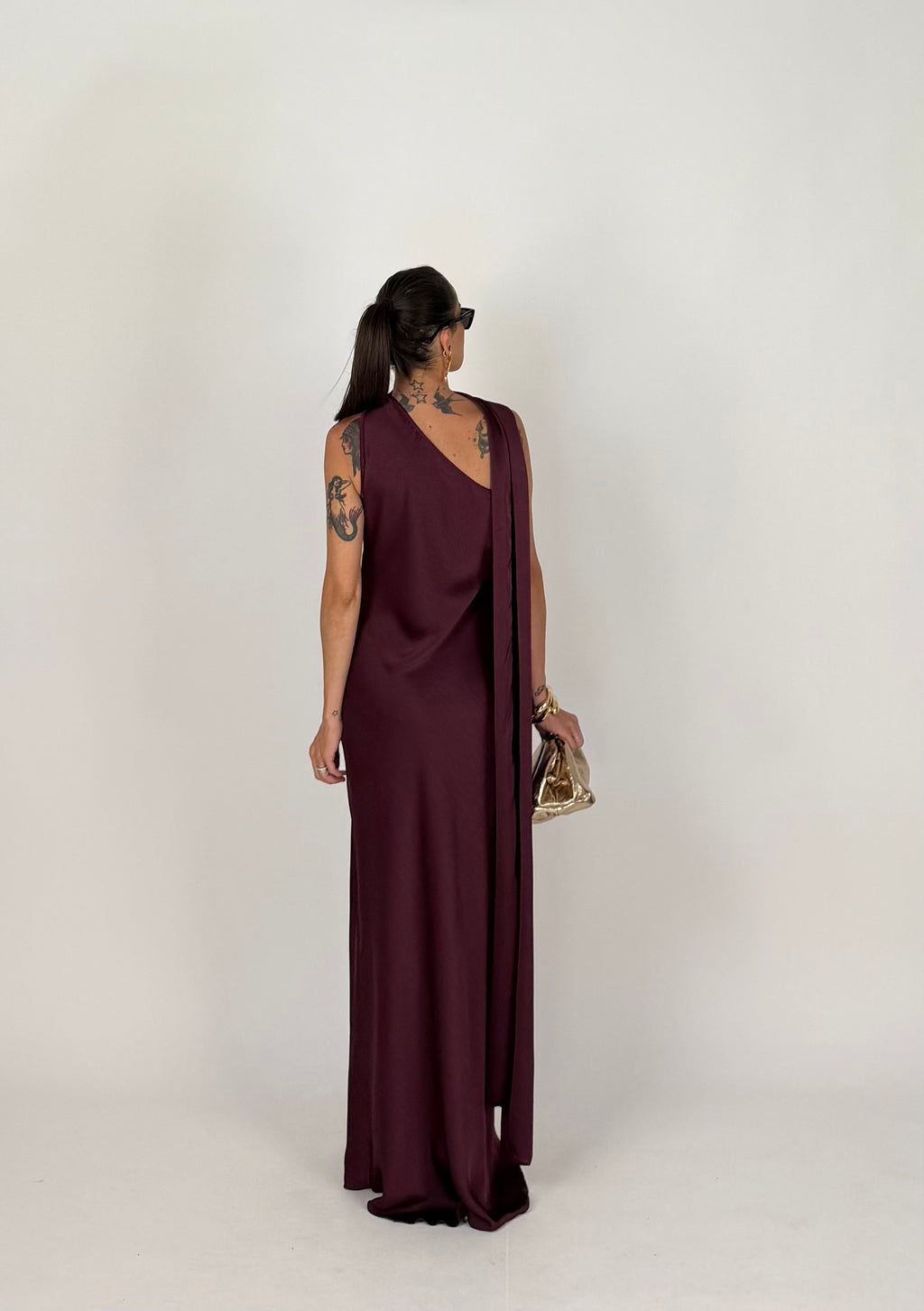 ABITO SATIN WINE