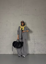 Carica l&#39;immagine nel visualizzatore di Gallery, CROSS BOTTON PANTS
