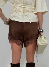 Carica l'immagine nel visualizzatore di Gallery, SHORTS NUTS
