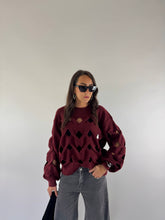 Carica l&#39;immagine nel visualizzatore di Gallery, PULL HOLES BORDEAUX
