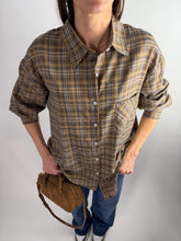 Carica l'immagine nel visualizzatore di Gallery, SHIRT CHECK LIGHT BROWN
