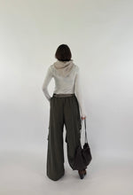 Carica l&#39;immagine nel visualizzatore di Gallery, VIKY PANTS VERDE MILITARE
