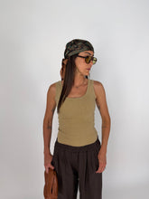 Carica l'immagine nel visualizzatore di Gallery, TANKTOP VINTAGE OCRA
