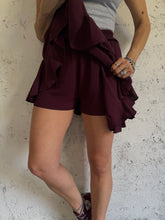 Carica l&#39;immagine nel visualizzatore di Gallery, FLUFFY SKIRTYPANTS
