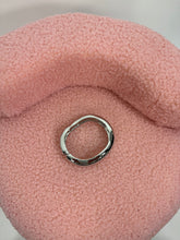 Carica l'immagine nel visualizzatore di Gallery, BANGLE SLIM SILVER

