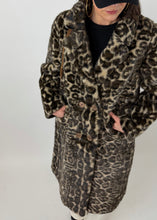 Carica l'immagine nel visualizzatore di Gallery, ECOFUR MACU
