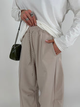 Carica l'immagine nel visualizzatore di Gallery, URBAN PANTS SAND
