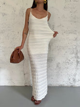 Carica l&#39;immagine nel visualizzatore di Gallery, KNITTED DRESS

