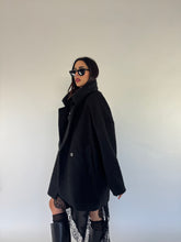 Carica l&#39;immagine nel visualizzatore di Gallery, COAT CURLY NERO
