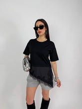 Carica l'immagine nel visualizzatore di Gallery, T-SHIRT LOW LACE NERA
