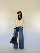 Carica l&#39;immagine nel visualizzatore di Gallery, CARDIGAN BOTTON DOWN BURRO
