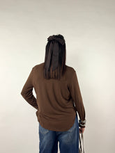 Carica l&#39;immagine nel visualizzatore di Gallery, MAGLIA SPOKE CHOCO
