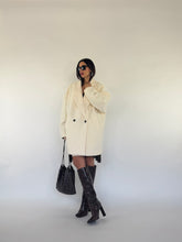 Carica l&#39;immagine nel visualizzatore di Gallery, COAT CURLY PANNA
