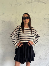 Carica l&#39;immagine nel visualizzatore di Gallery, FLUFFY SKIRTYPANTS
