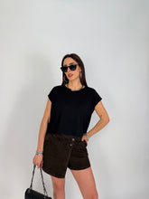 Carica l'immagine nel visualizzatore di Gallery, T-SHIRT SQUARE NERA
