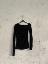 Carica l&#39;immagine nel visualizzatore di Gallery, MAGLIA CUT NERA
