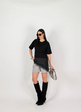 Carica l'immagine nel visualizzatore di Gallery, T-SHIRT LOW LACE NERA

