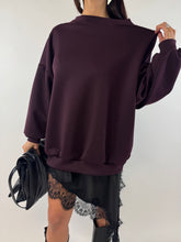 Carica l&#39;immagine nel visualizzatore di Gallery, FELPA HOLE PURPLE
