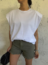 Carica l&#39;immagine nel visualizzatore di Gallery, T-SHIRT SHOULDER OVER
