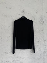 Carica l&#39;immagine nel visualizzatore di Gallery, MAGLIA DOLCEVITA NERA
