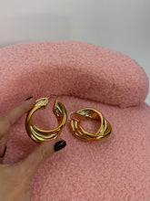 Carica l'immagine nel visualizzatore di Gallery, ORECCHINI GOLD DESIGN
