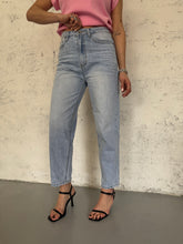 Carica l&#39;immagine nel visualizzatore di Gallery, jeans momfit light
