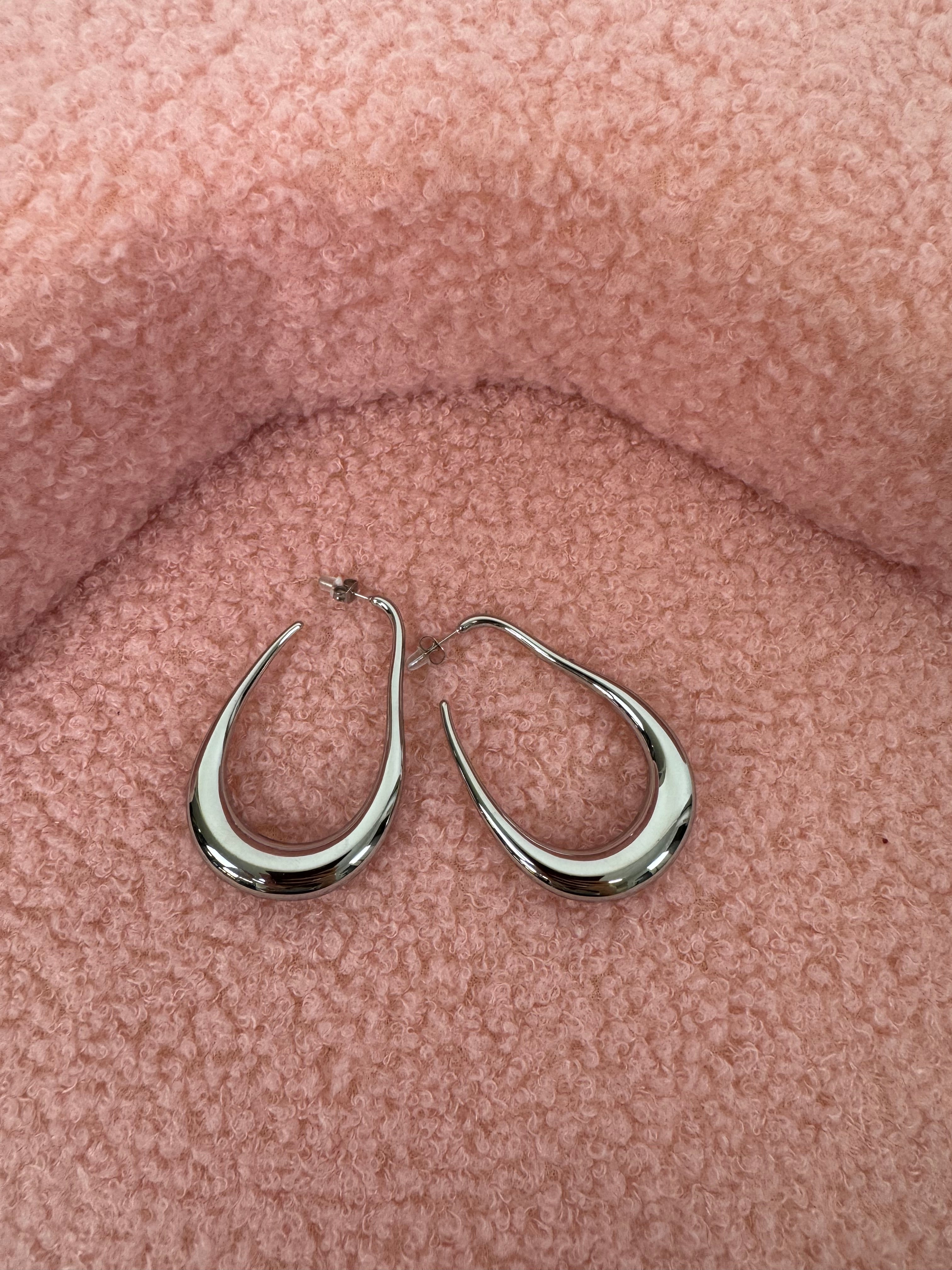 EARRINGS WAVY DROP SILVER