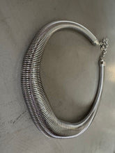 Carica l&#39;immagine nel visualizzatore di Gallery, SNAKE NECKLACE

