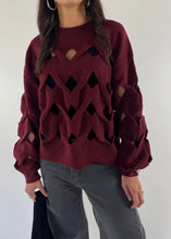 Carica l&#39;immagine nel visualizzatore di Gallery, PULL HOLES BORDEAUX
