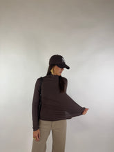 Carica l&#39;immagine nel visualizzatore di Gallery, MAGLIA DOLCEVITA CACAO
