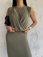 Carica l&#39;immagine nel visualizzatore di Gallery, CUT DRESS
