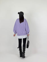 Carica l'immagine nel visualizzatore di Gallery, FELPA CRÈME LILLA
