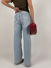 Carica l'immagine nel visualizzatore di Gallery, JEANS FLOWER
