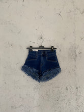 Carica l&#39;immagine nel visualizzatore di Gallery, SHORTS DENIM FRAYED
