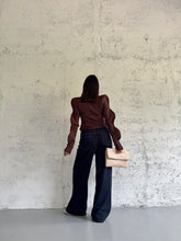 Carica l&#39;immagine nel visualizzatore di Gallery, MAGLIA WAVY CIOCCOLATO
