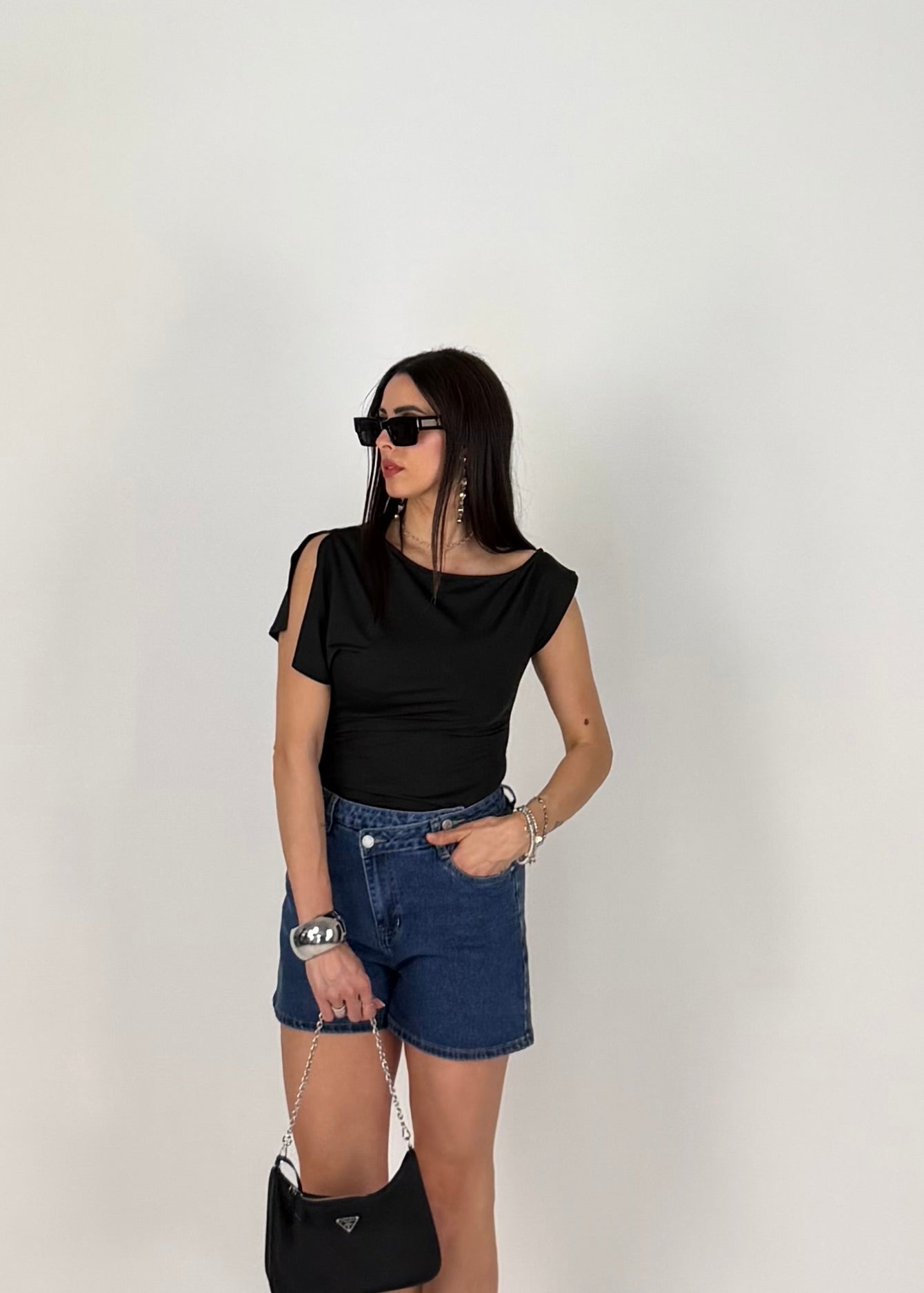 MAGLIA TRAPEZIO NERA