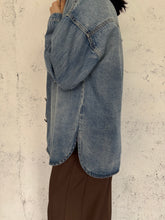 Carica l&#39;immagine nel visualizzatore di Gallery, shirt slouchy denim

