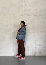 Carica l&#39;immagine nel visualizzatore di Gallery, shirt slouchy denim
