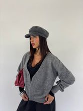 Carica l&#39;immagine nel visualizzatore di Gallery, CARDIGAN BOTTON DOWN GRIGIO
