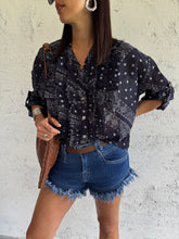 Carica l&#39;immagine nel visualizzatore di Gallery, SHIRT PAISLEY ROUCHES
