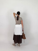 Carica l'immagine nel visualizzatore di Gallery, T-SHIRT DAILY FIT TAUPE
