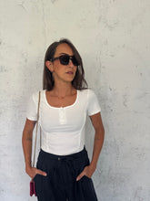 Carica l&#39;immagine nel visualizzatore di Gallery, T-SHIRT BOTTON
