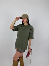 Carica l'immagine nel visualizzatore di Gallery, T-SHIRT LOOSE SHOL VERDE MIL
