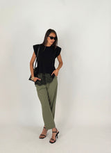 Carica l'immagine nel visualizzatore di Gallery, MAGLIA SHOL LACE NERA
