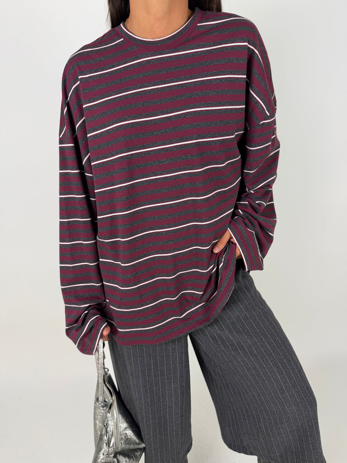 T-SHIRT OVERLINE