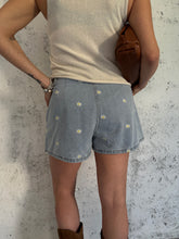 Carica l&#39;immagine nel visualizzatore di Gallery, SHORTS DAISY
