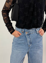 Carica l'immagine nel visualizzatore di Gallery, JEANS LOW BUTTON
